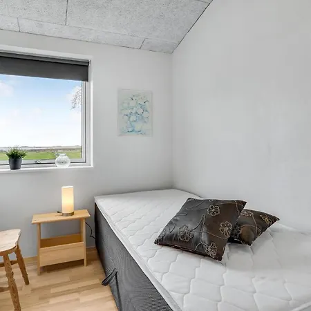 別荘 4 Bedroom Cozy In *